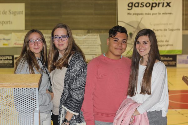 [Stranger Tics] Escola de Youtubers